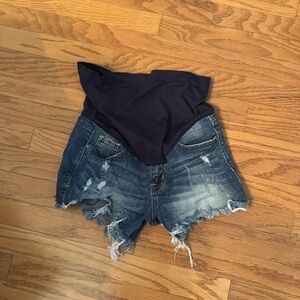 Maternity shorts